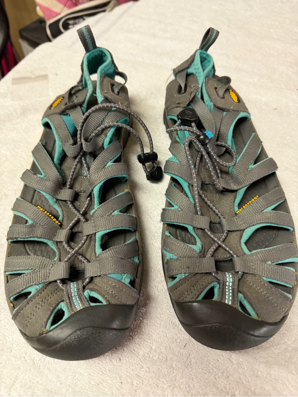 KEEN whisper water Women’s Grey Teal Sandals size 11